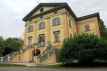 Villa Capriata Marano  Hotel
